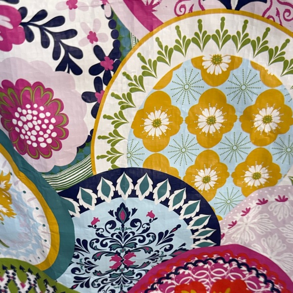 Chic White and Pink XOXO Women's Sweatshirt - Picture 13 of 13